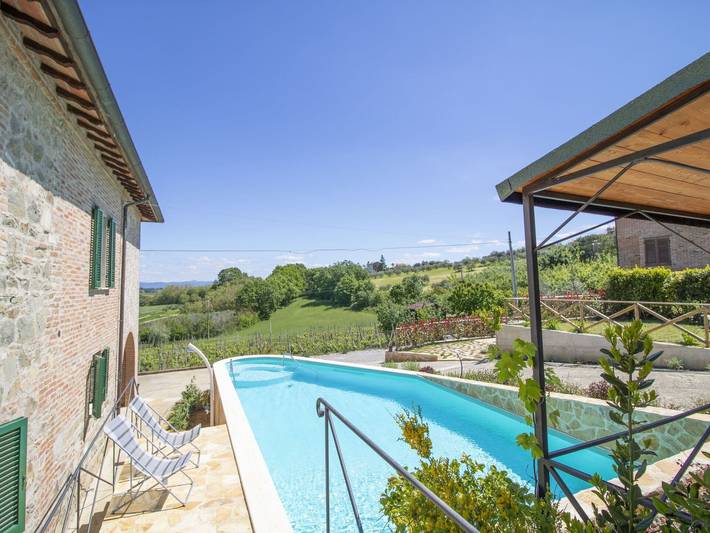 Location de vacances pour 4 personnes, avec Balcon ainsi que Jacuzzi et Jardin dans Ombrie - 2
