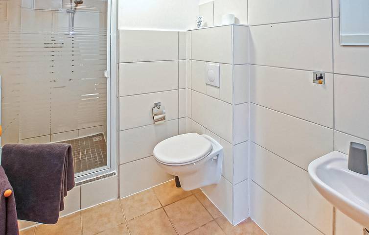 Ganze Ferienwohnung, Moderne Wohnung in Ankershagen 1km vom Stadtzentrum in Ankershagen, Müritz