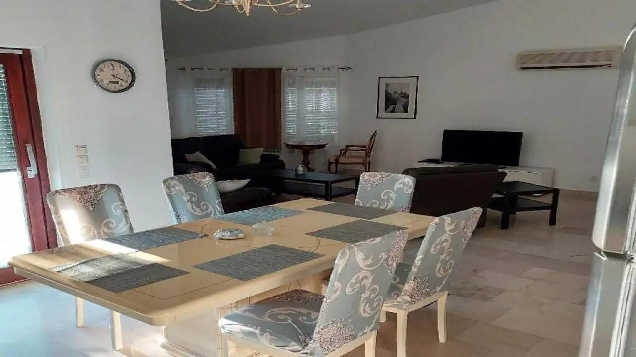 Ganze Ferienwohnung, Ferienwohnung für 6 Personen (150 m²) in Kožino in Strand Kožino, Zadar (Kommun)
