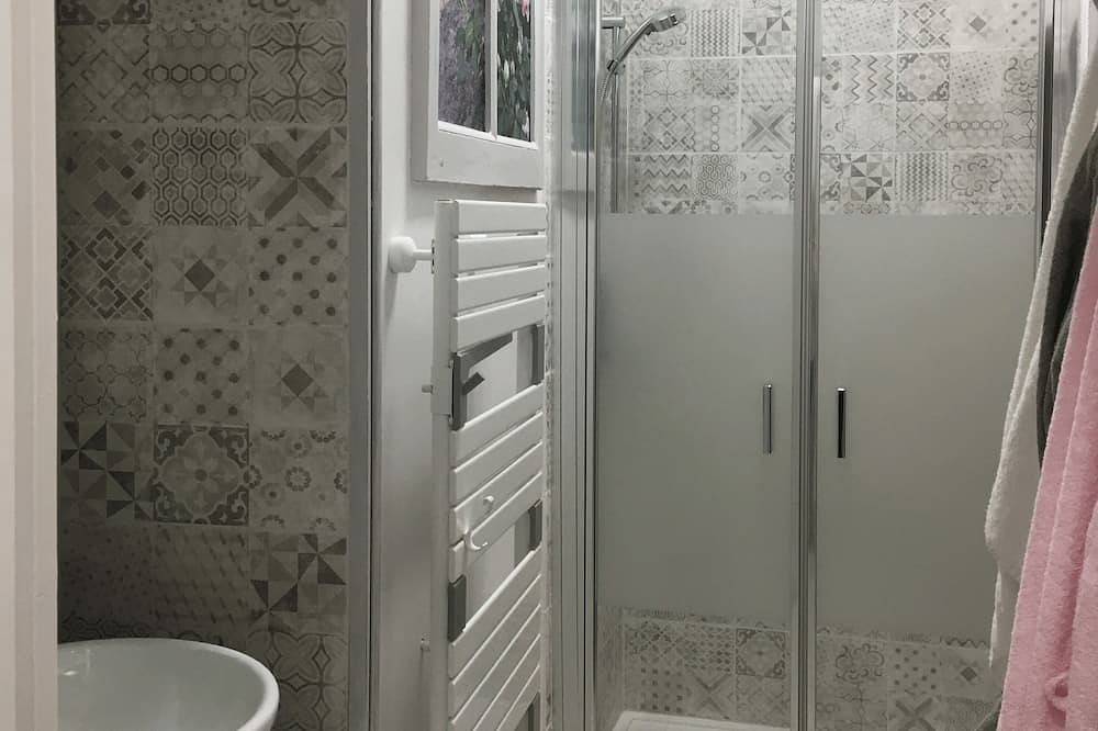 Apartamento entero, Apartamento del siglo Xviii en el Loira con la comodidad de hoy. in Blois, Región de Blois