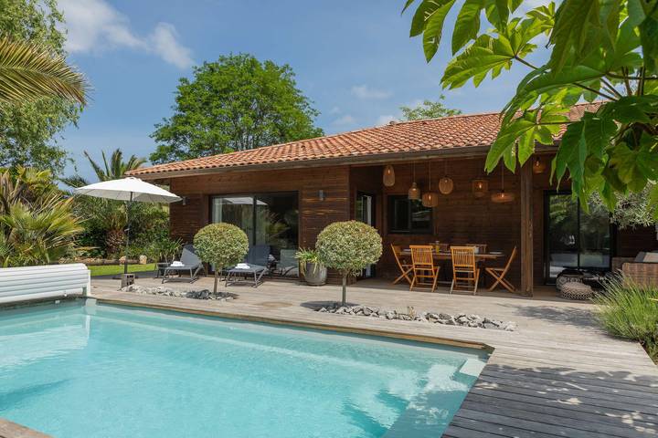 Holiday apartment for 6 people, with terrace and pool as well as garden and hot tub - 1