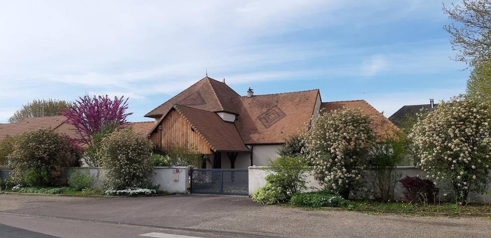 Gîte pour 4 personnes, avec jardin, adapté aux familles à Vignoles
