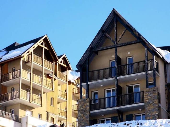 Chalet pour 4 personnes, avec sauna et piscine, animaux acceptés à Peyragudes