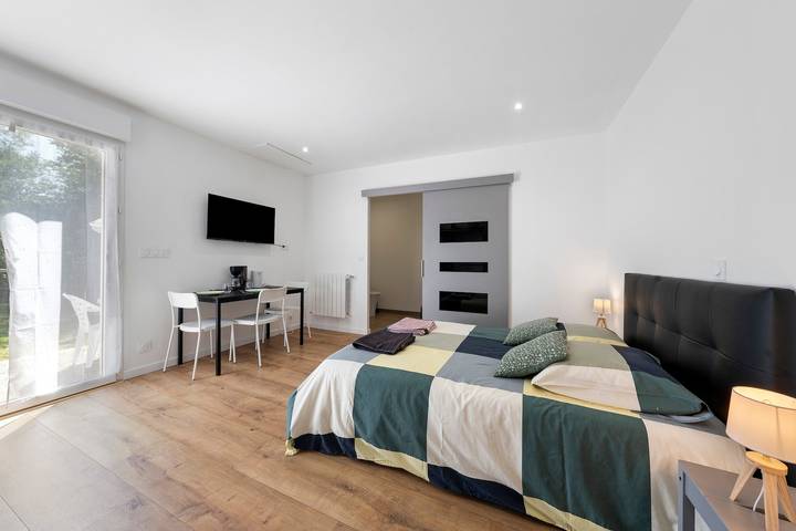 Gîte pour 3 personnes, avec jardin, adapté aux familles