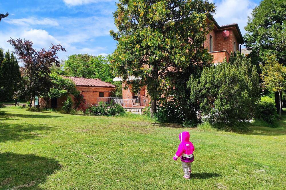 Villa La Pineta Di Sinalunga - Valdichiana and Val d'Orcia for family or friends in Sinalunga, Chianti