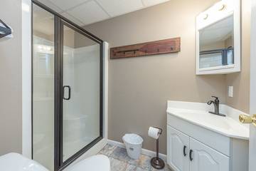 Vacation House for 10 Guests in Deep Creek Lake, Garrett County, Picture 4