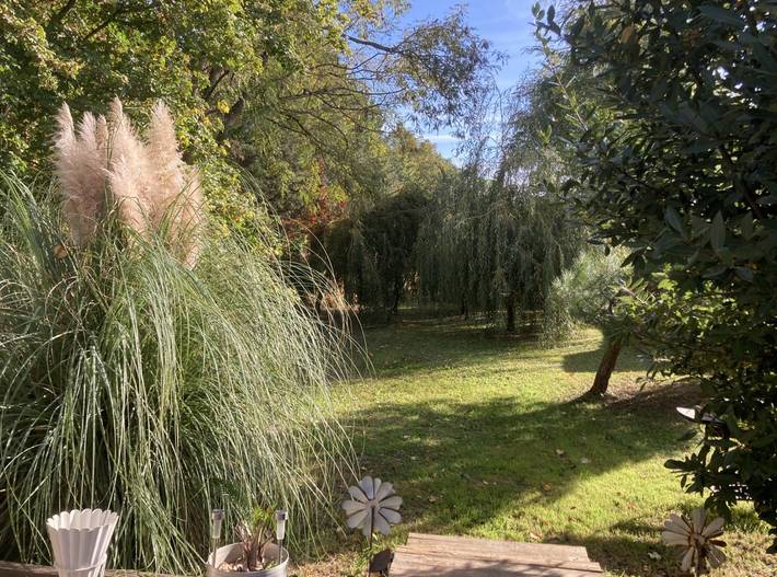 Gîte pour 4 personnes, avec jardin et terrasse à Louhans