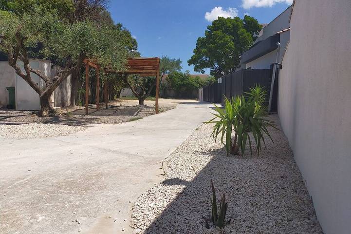Ganze Wohnung, Ganze Wohnung -Nîmes- T2 Gartengeschoss in Nîmes, Nimes und Umgebung