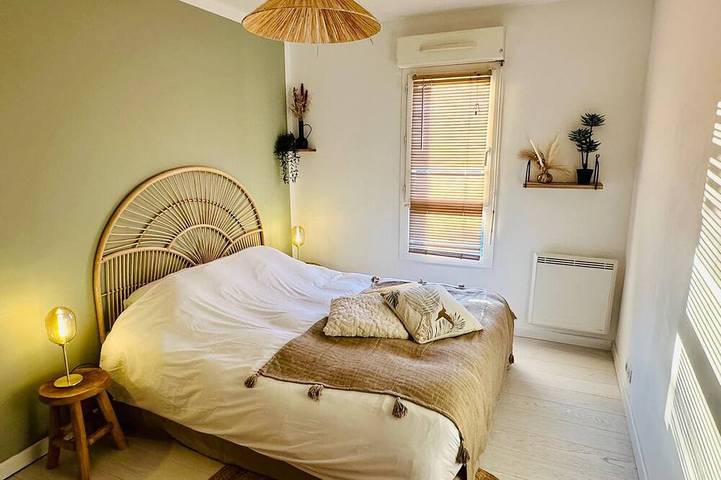 Entire apartment, A fully equipped haven of peace, close to downtown Aix-en-Provence, the Tgv station, and the airport in Trets, Mediterranean Coast (France)