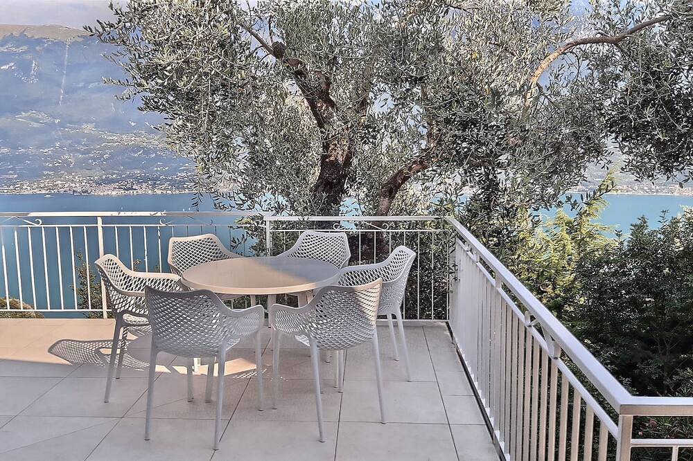Villa Mare di Luci – Atemberaubender Seeblick & Privater Salzwasserpool in Pregasio, Tremosine