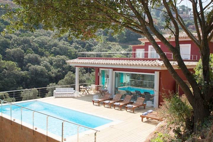 Hôtel pour 2 personnes, avec vue ainsi que jardin et piscine, animaux acceptés