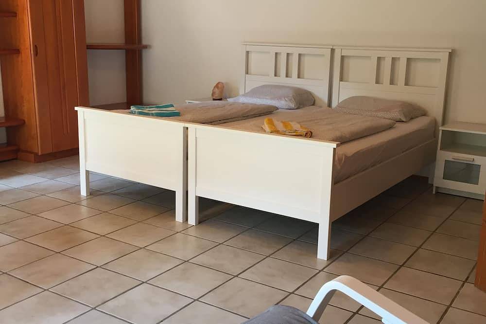 Ganze Wohnung, A1 Ferienwohnung mit Eigener Terrasse,Wandern ,Kanu  fahren, in Hirschhorn, Bergstraße
