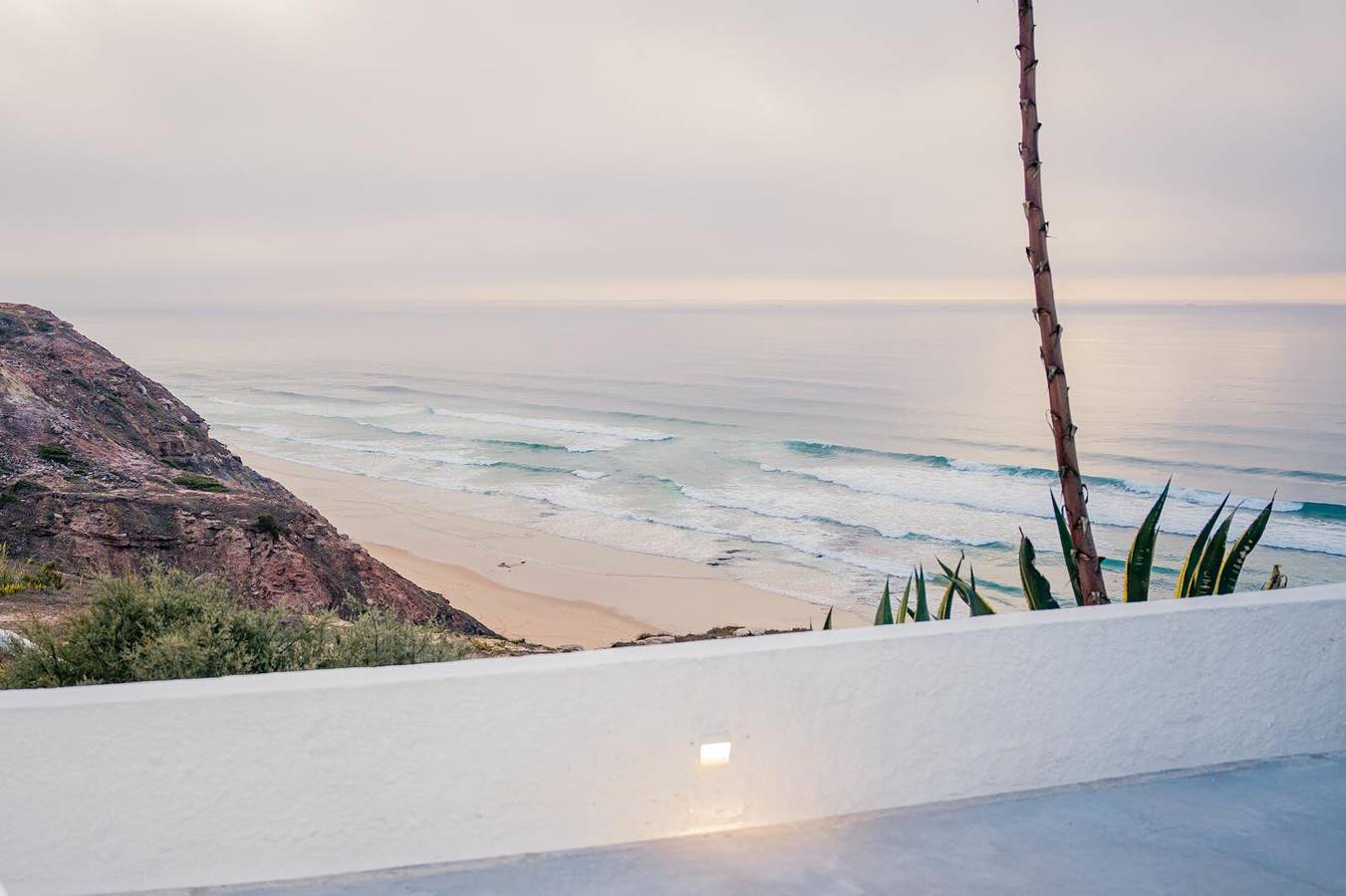 Casa Vacanze 'Da Praia Valmitão' con Vista Mare, Piscina Privata e Wi-Fi in Ribamar, Distretto di Lisbona