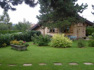 Chalet pour 5 personnes, avec balcon et jardin dans le Doubs