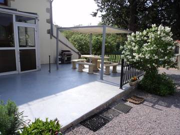 Location de vacances pour 4 personnes, avec vue et jardin, animaux acceptés à Bransat