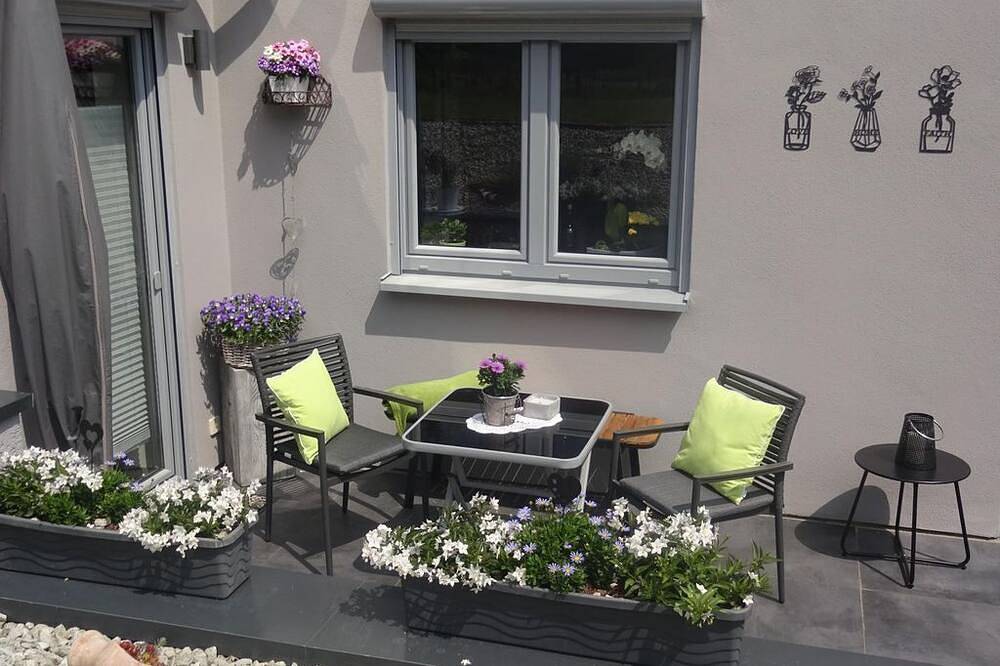 Ganze Wohnung, Fewo Webers Feriendomizil - Appartement/Fewo, Bad, Wc, 1 Schlafraum in Emmelshausen, Hunsrück