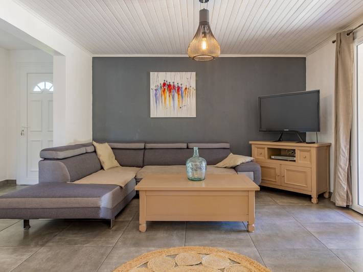 Location de vacances pour 6 personnes, avec jardin ainsi que bassin pour enfant et terrasse à Monteux - 3