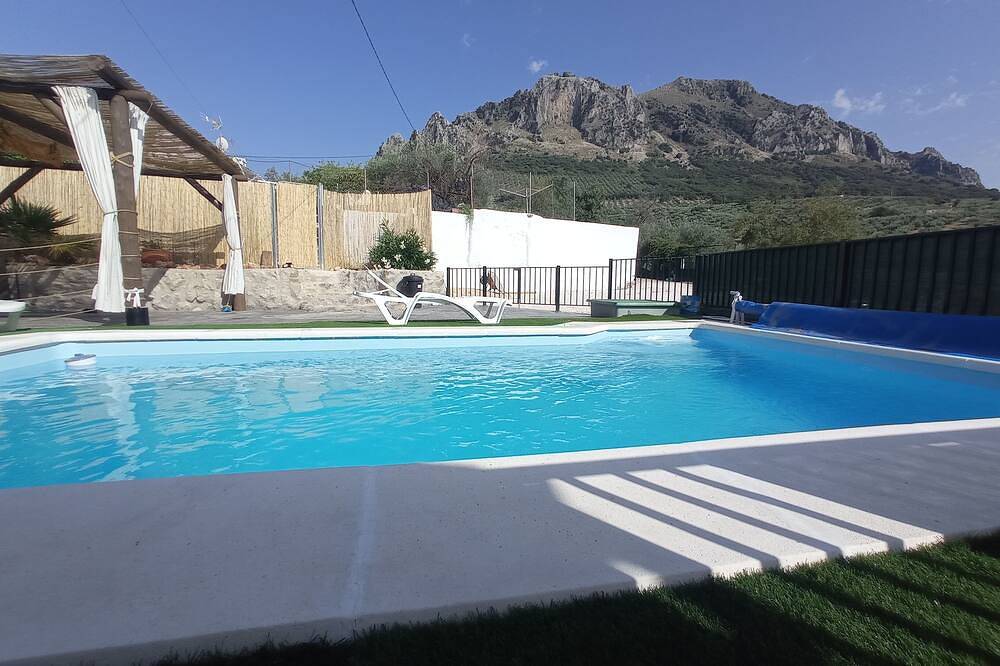 La cordobesa in Priego de Córdoba, Sierras Subbéticas