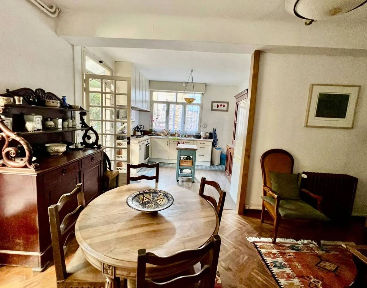 Acogedora Casa en Villefranche-de-Rouergue con Terraza in Villefranche-de-Rouergue, Aveyron (desambiguación)