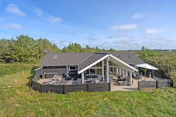 Ferienhaus für 6 Personen, mit Whirlpool und Sauna sowie Terrasse in Grønhøj Strand