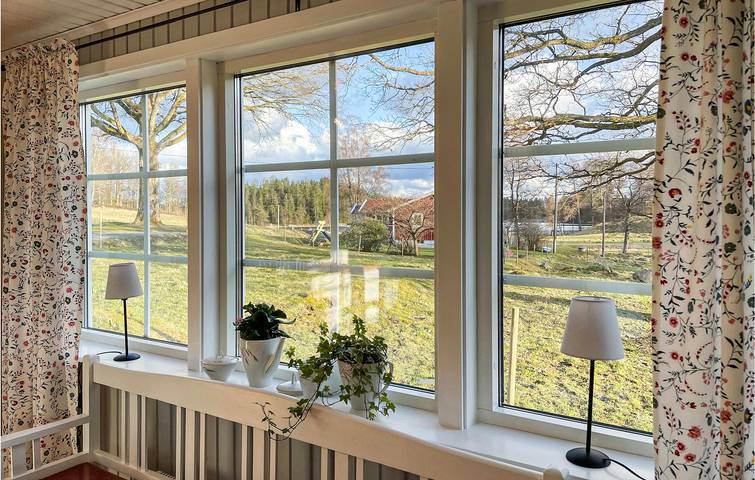 Hel semesterlägenhet, Lägenhet för 6 Personer med terass in Marks kommun, Västergötland