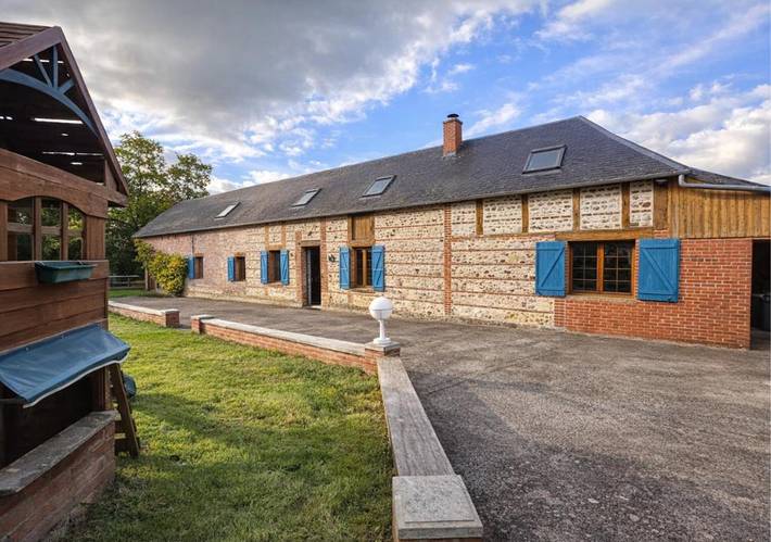 Location de vacances pour 9 personnes, avec jardin, adapté aux familles à Saint-Evroult-Notre-Dame-du-Bois - 2