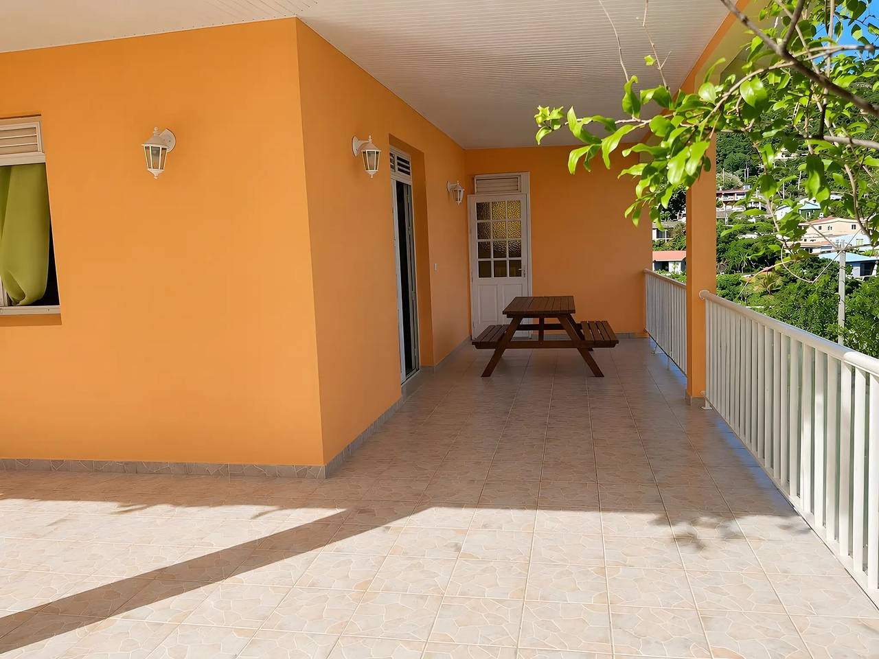 Maison de vacances 'Thesunshine' avec vue mer, Wi-Fi et climatisation in Les Anses-d'Arlet, Martinique