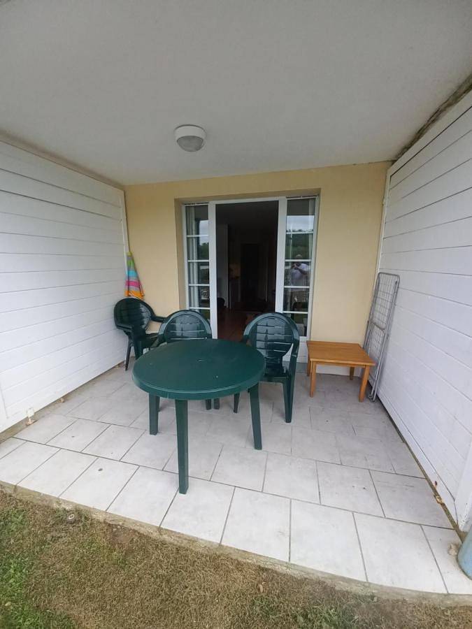 Gîte pour 4 personnes, avec terrasse ainsi que vue et piscine à Marciac - 3
