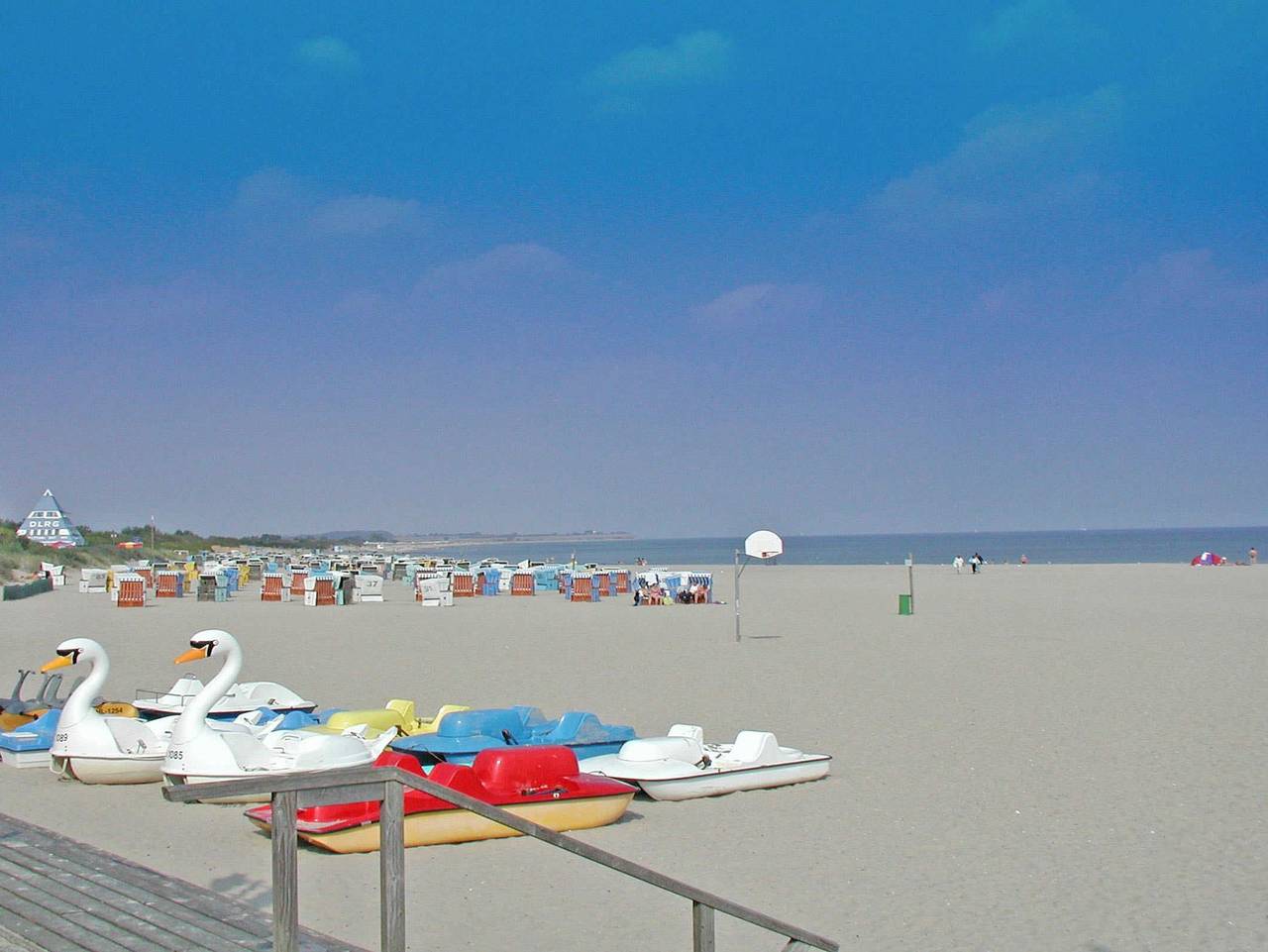 Ferienhaus mit viel Platz in Strandnähe in Damp, Eckernförder Bucht