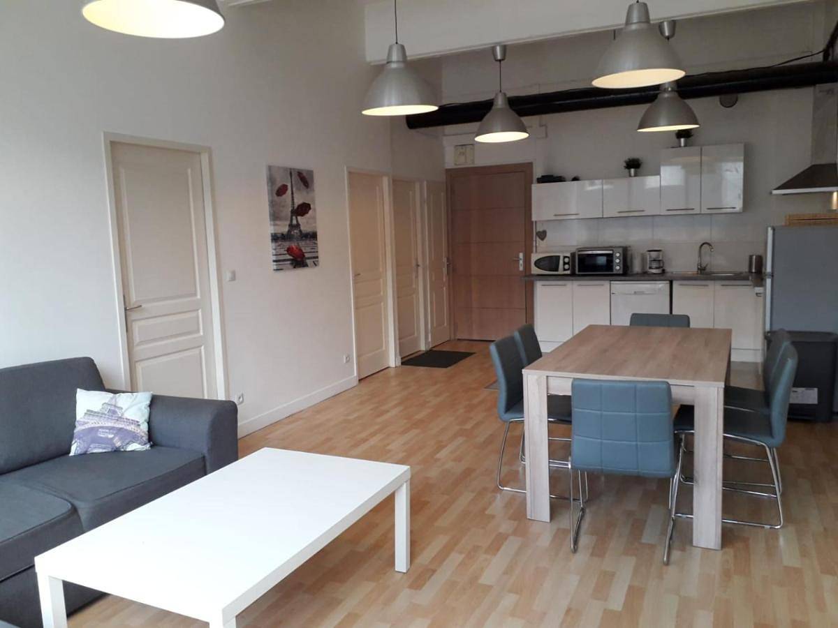Appartement entier, Two-Bedroom Apartment in Les Lilas, Seine-Saint-Denis