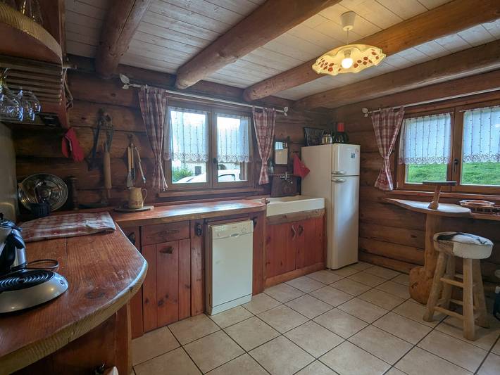 Einzigartiges Blockhaus mit Balkon und Terrasse in den Vogesen in Le Tholy, Épinal und Umgebung