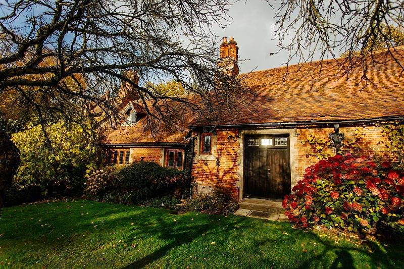 Elizabethan Manor House - Sleeps 2-4 - Parking in Burnham-on-Crouch, Essex