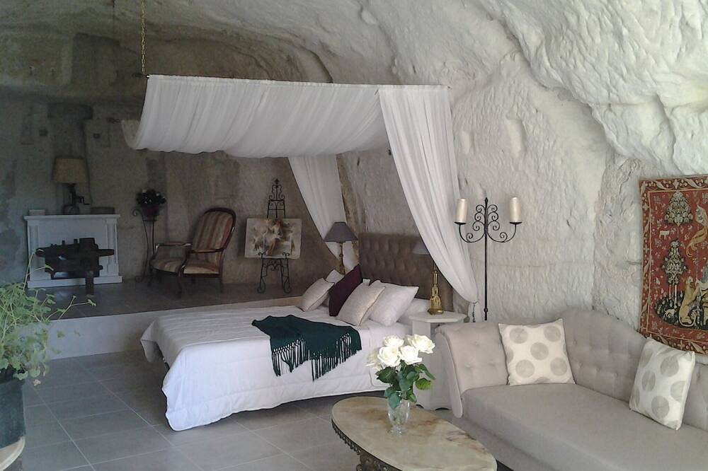 Manoir des Roches Chambre Troglo, 75 M², Chateaux de la Loire and Beauval Zoo in Bourré, Région de Blois