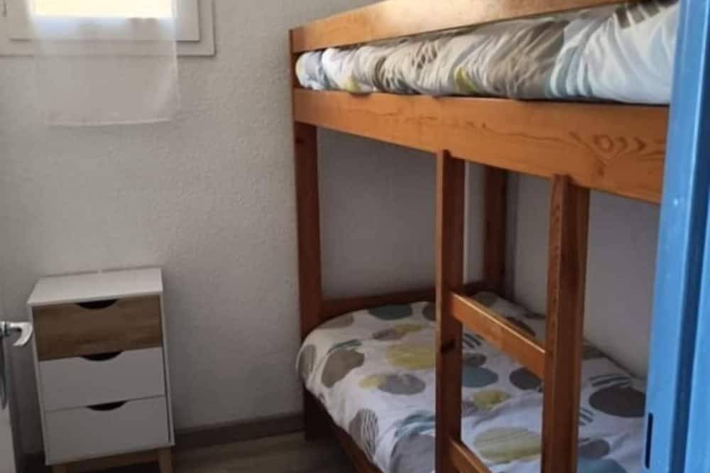 Charmantes 2-Zimmer-Haus für 4 Personen mit Pool, Terrasse, in Strandnähe. in Marseillan-Plage, Marseillan