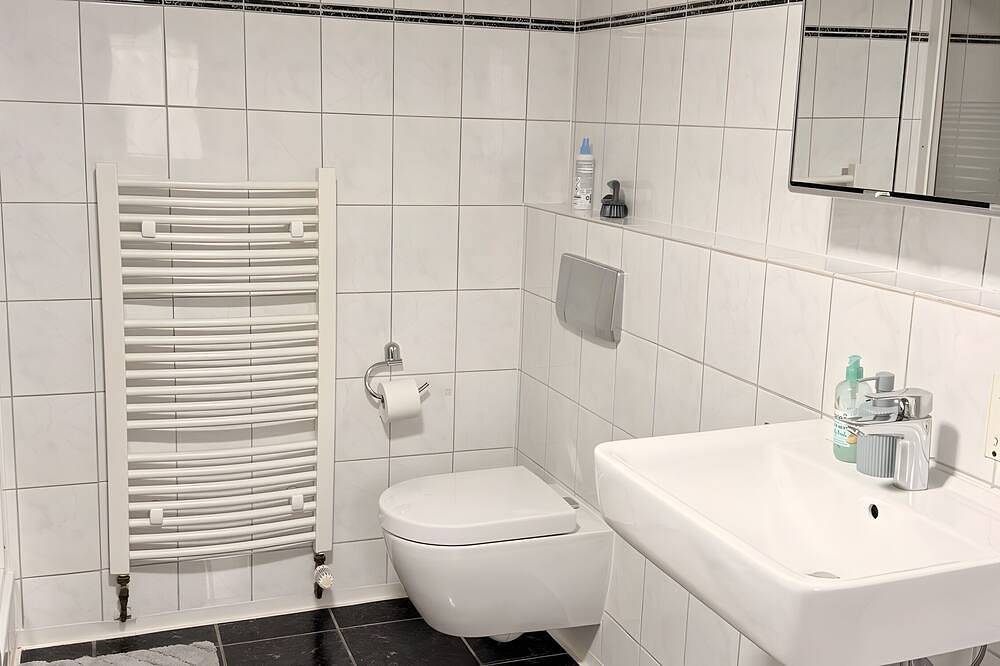 Ganze Wohnung, Gemütliches Apartment mit Gartenblick nahe Phantasialand in Weilerswist, Rheinland