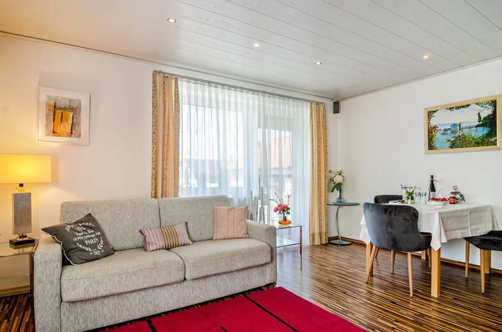 Ganze Wohnung, Ferienwohnung 'Fewo Wegen' mit Bergblick, privater Terrasse und Wlan in Salem, Region Bodensee-Oberschwaben