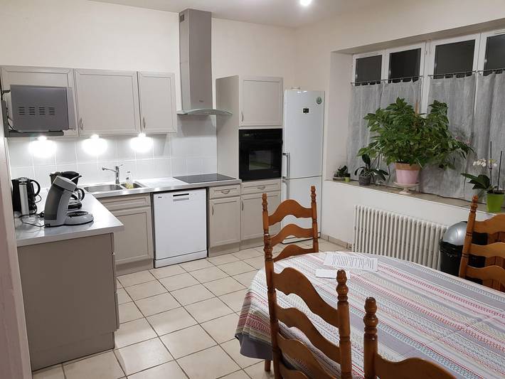 Gîte pour 5 personnes, avec jardin dans Lorcy - 4