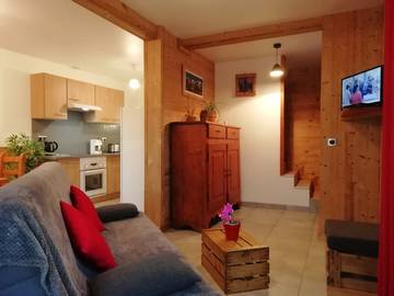 Gîte pour 7 personnes, avec jardin et terrasse, animaux acceptés à Saint-Jean-d'Arves