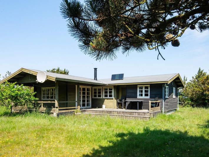 Ferienhaus für 6 Personen, mit Terrasse und Garten in Hvide Sande