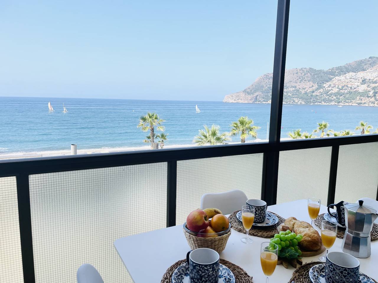 Ganze Wohnung, Apartamento Sol y Mar la Herradura by At Home Cost in La Herradura, Almuñecar