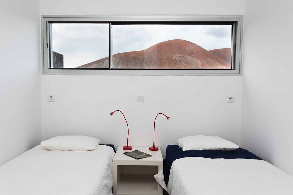 Kinegua. Design-Haus. 5 Zimmer. 10 Personen. M3 + M2 Wifi. Pool climatizad in Lajares, La Oliva