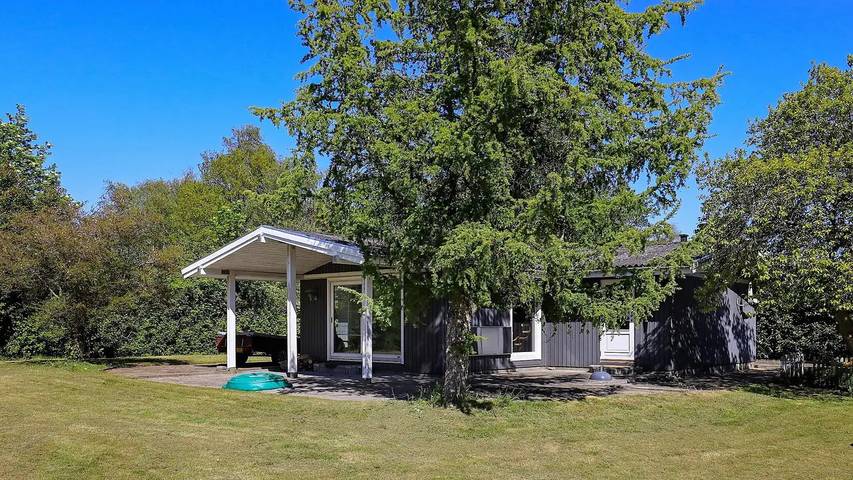 Ferienhaus für 9 Personen, mit Garten auf Langeland