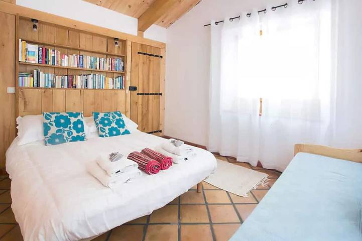 Location de vacances pour 5 personnes, avec jardin et piscine à Montferrer - 4