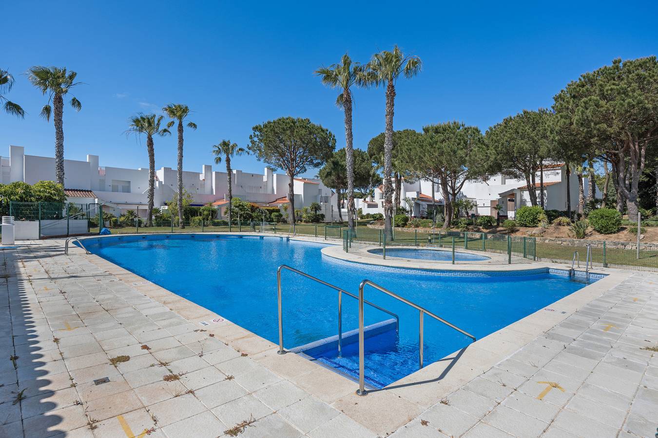 Villa 'Camaleón' mit Gemeinschaftspool, Wlan und Klimaanlage in Novo Sancti Petri, Chiclana de la Frontera