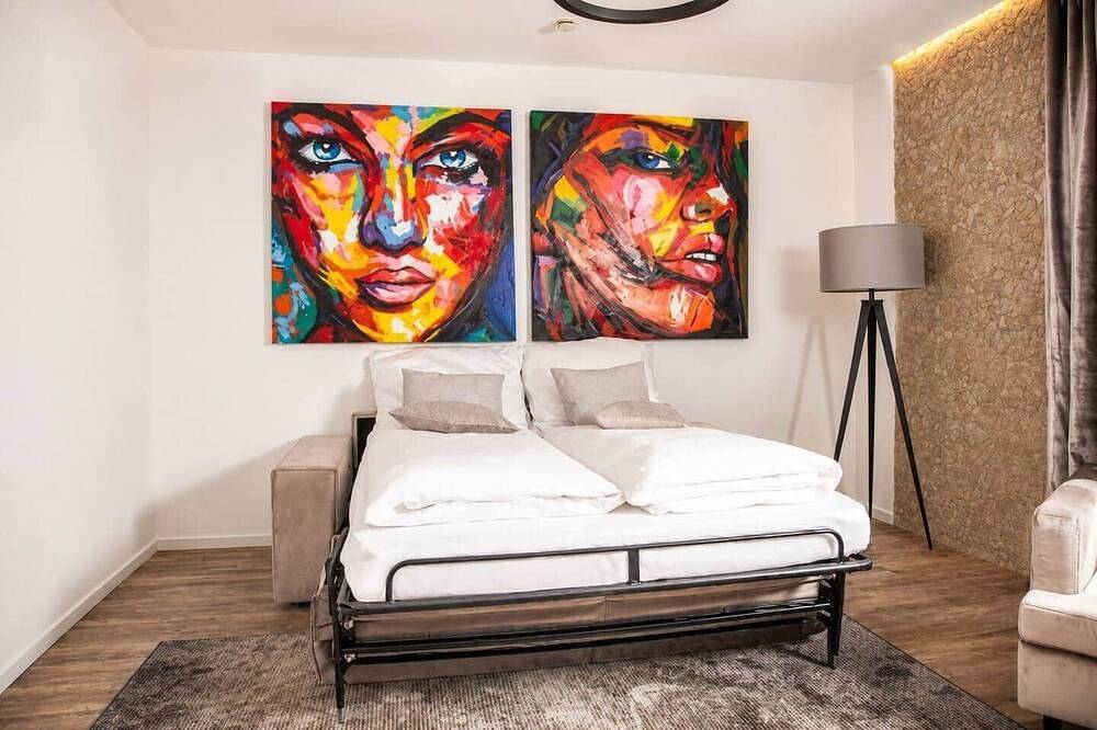 Ganze Wohnung, The Faces | Suite | Balkon | 113 in Berlin Schmargendorf, Berlin