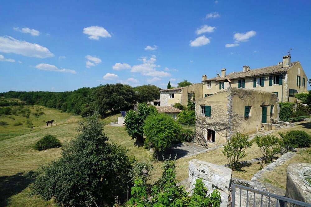 Eco-Gîte \"La Grange\", piscine, tennis au Domaine de la Blaque en Provence Verte in Varages, Région de Brignoles