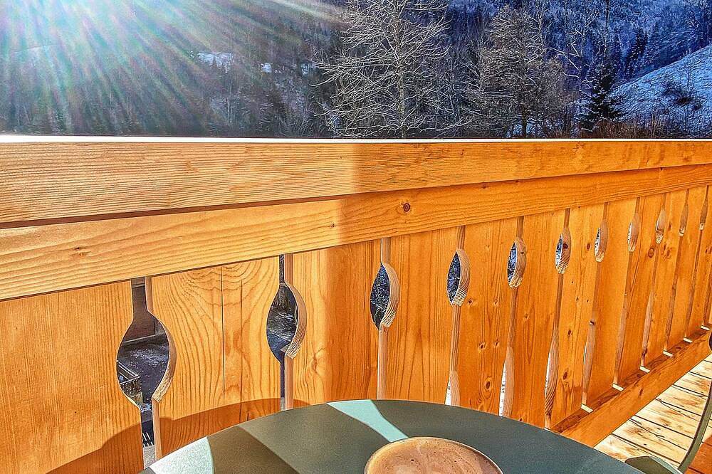 Chambre d'hotes 2-Doppelzimmer-Traditionell-Gemeinsames Badezimmer-Balkon in Glières-Val-de-Borne, Region Bonneville