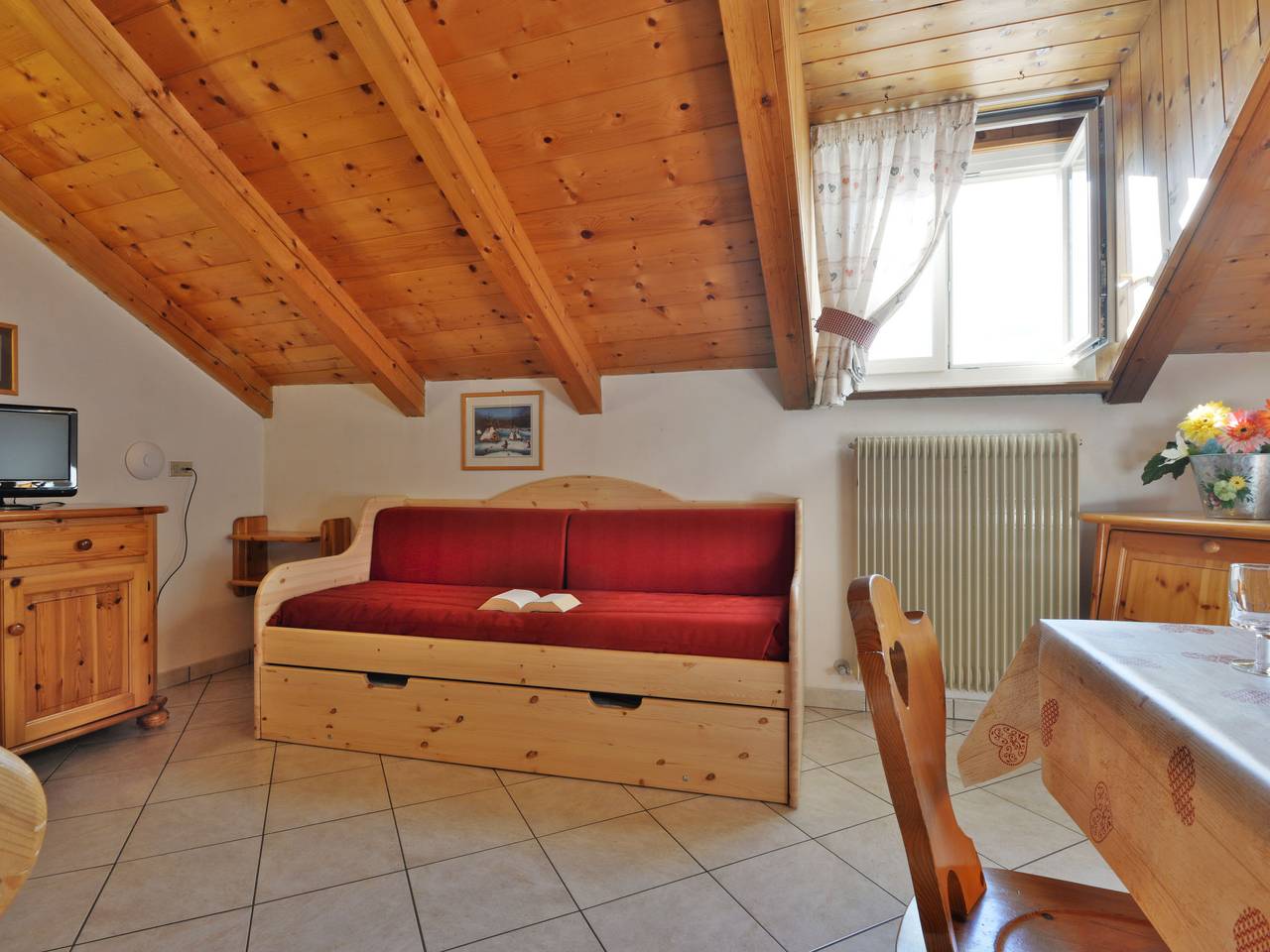 Ganze Wohnung, Villa Placidia Apt 32 in Campitello di Fassa, Dolomiti Superski