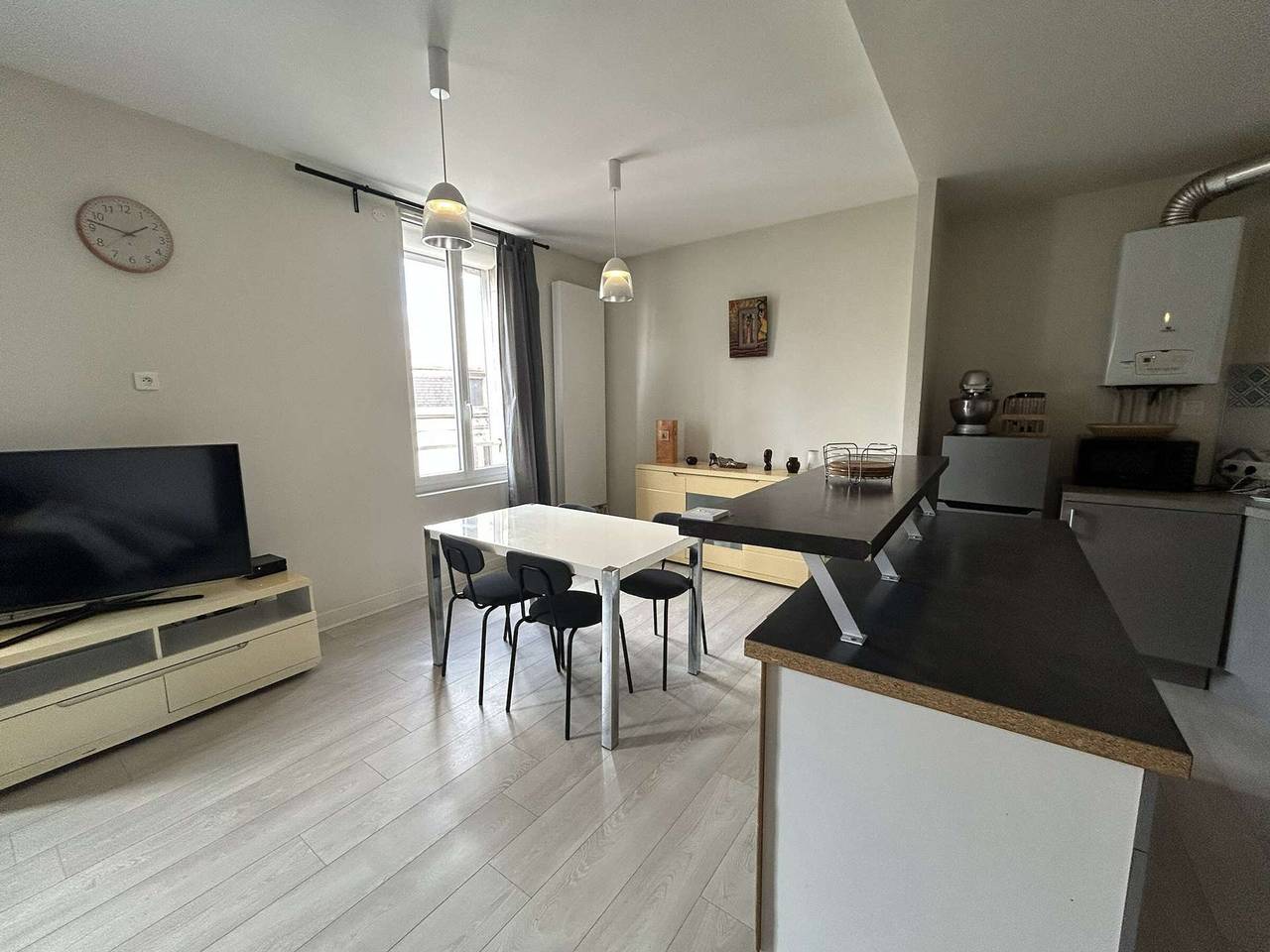 Geheel appartement, Comfortable & Modern Apartment in Reims in Reims, Marne
