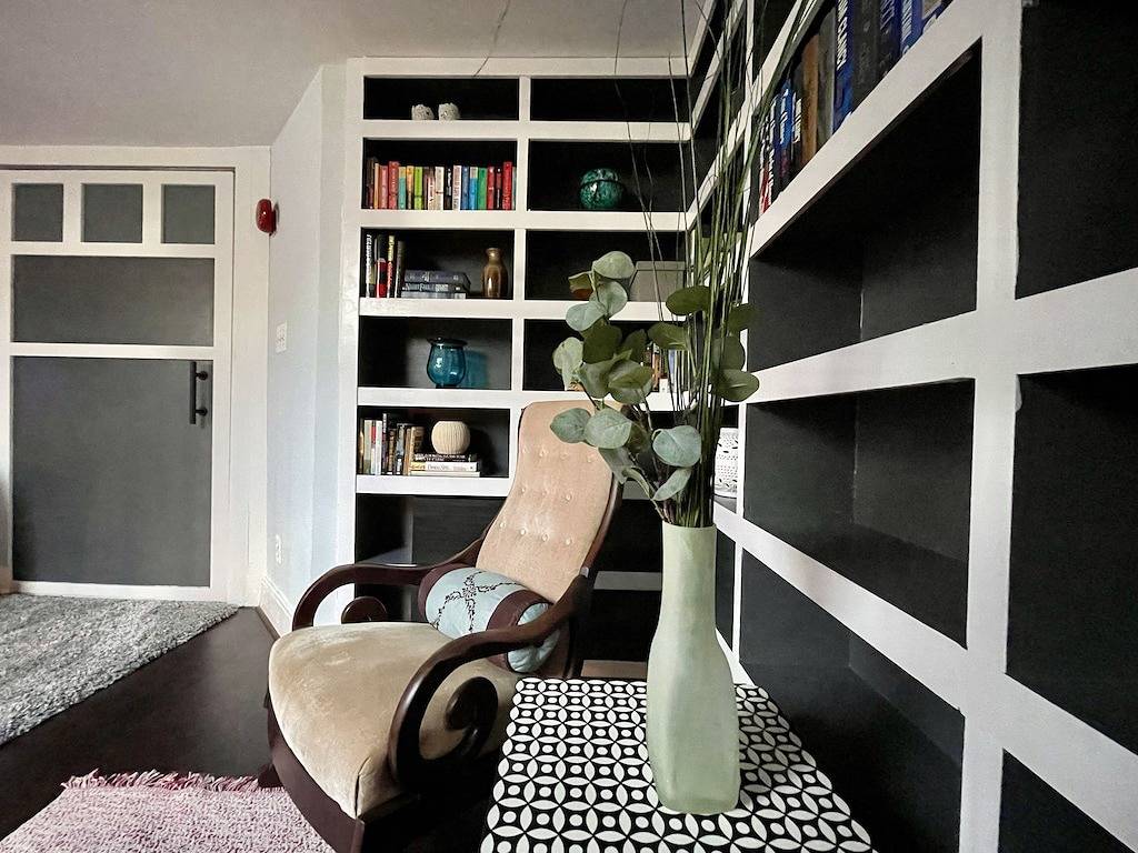 Beautiful 2 Bedroom with Loft in Heart of Old Town—sleeps 6 in Alexandria (VA), Alexandria City